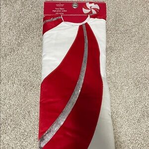 Ashland Red and White Peppermint Swirl Tree Skirt with Silver Trim
